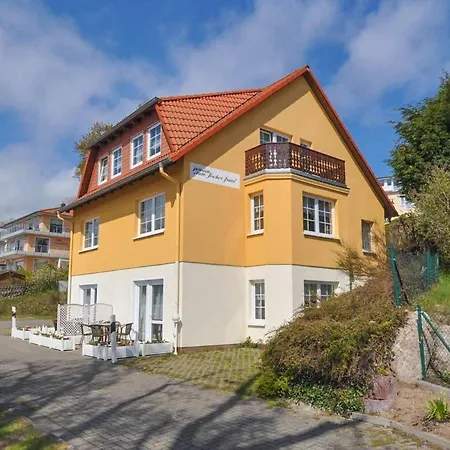 Apartment Haus Dornroeschen 45107 Goehren (Ruegen)