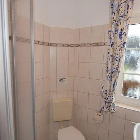 Haus Dornroeschen 45107 * Göhren