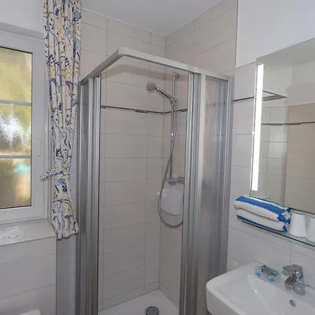 Haus Dornroeschen 45107 Lägenhet Goehren (Ruegen)