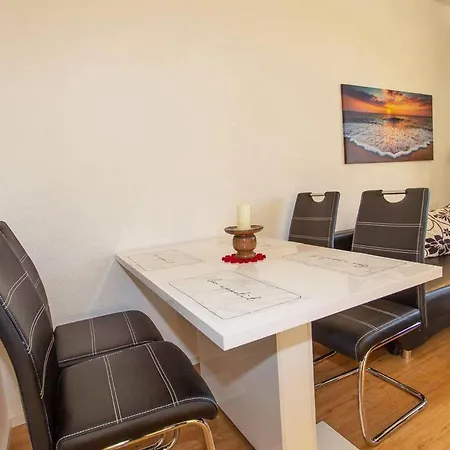 Apartment Haus Dornroeschen 45107 Goehren (Ruegen)