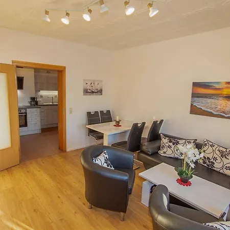 Haus Dornroeschen 45107 *