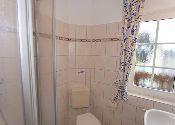 Haus Dornroeschen 45107 * Goehren (Ruegen)