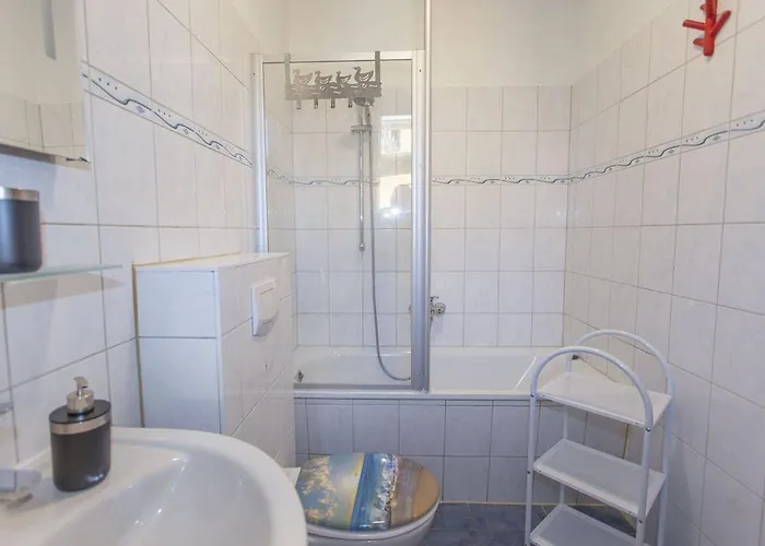 Appartement Haus Dornroeschen 45107 Goehren (Ruegen)