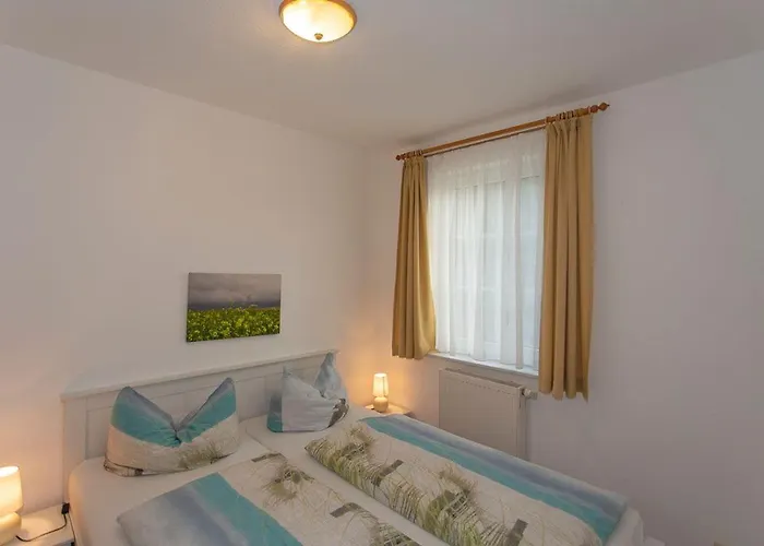 Haus Dornroeschen 45107 * Goehren (Ruegen)